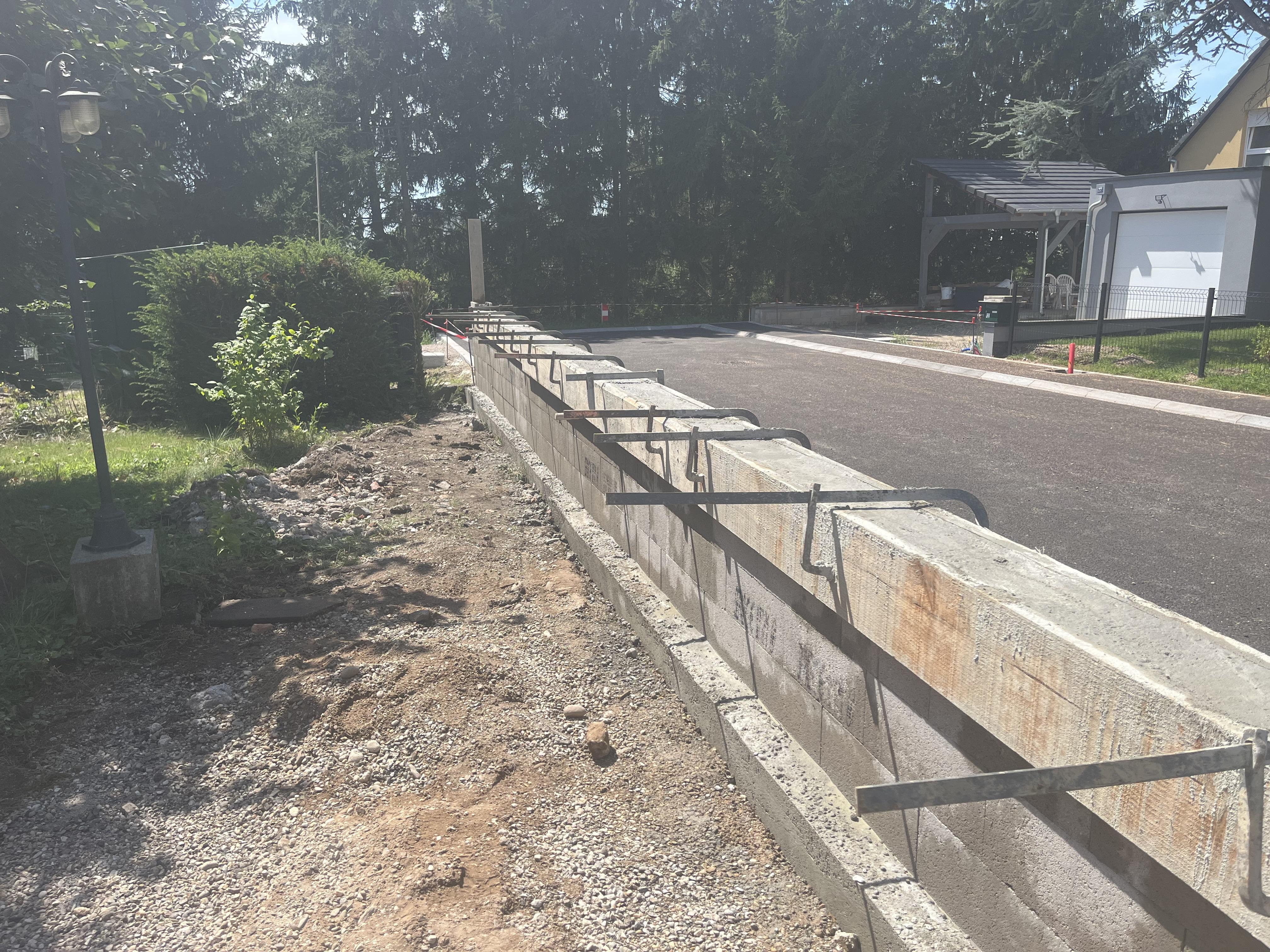 Petite Maçonnerie d'un mur à Haguenau par TP Ruhland